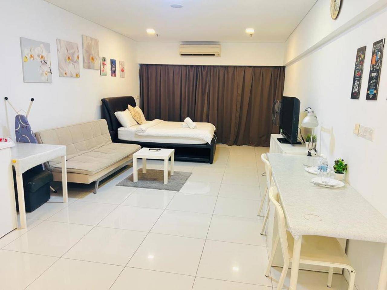Mercu Summer Bukit Bintang By Classy * Kuala Lumpur